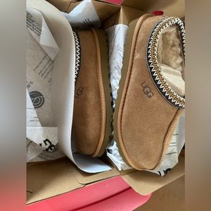 NEW UGG CHESTNUT TASMAN M8/W9